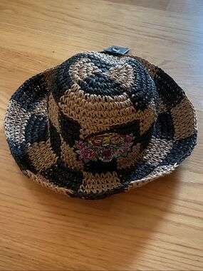 Ed Hardy hat